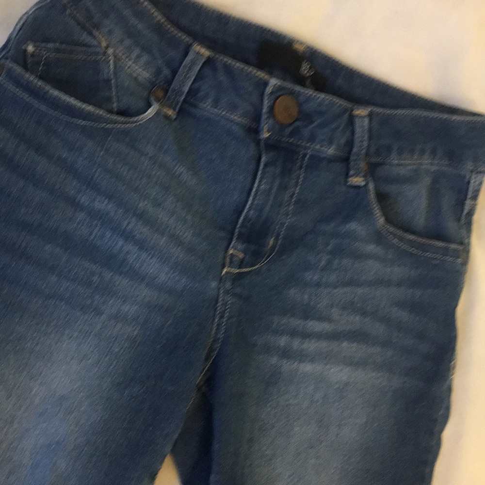 Shorts - Picture 2 of 3